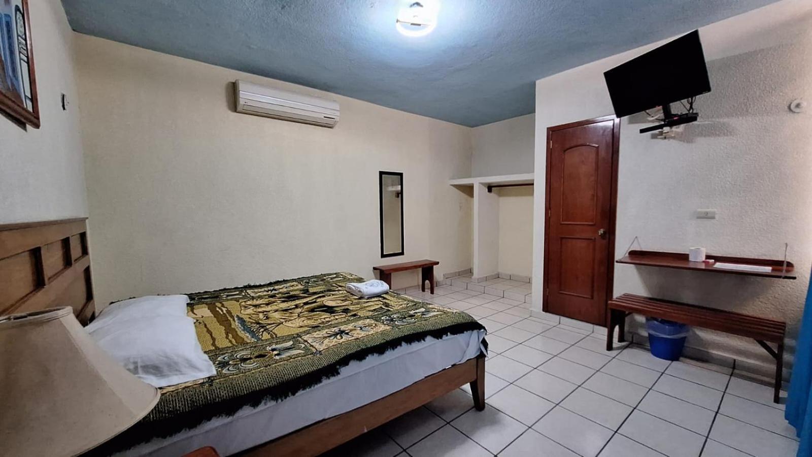 Hotel Carmelitas 42 Villahermosa Exteriér fotografie
